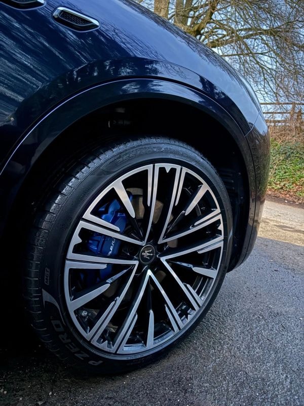 Wheel and tyre cleaning and dressing