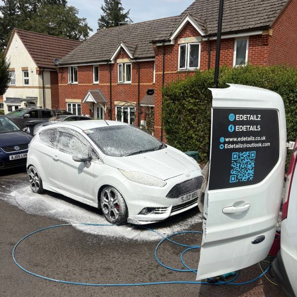 Car interior vacuum and valet service